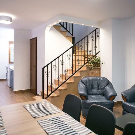 Starlight Apartment Mezőkövesd Extérieur photo