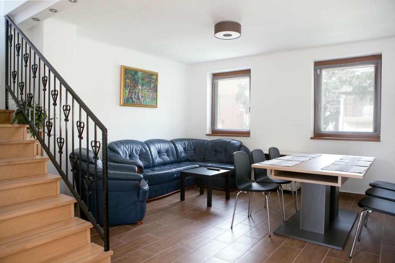 Starlight Apartment Mezőkövesd Extérieur photo